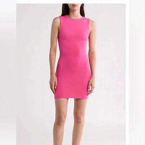 Naked Wardrobe sleeveless Minidress medium raspberry‎ hot pink body con NWT